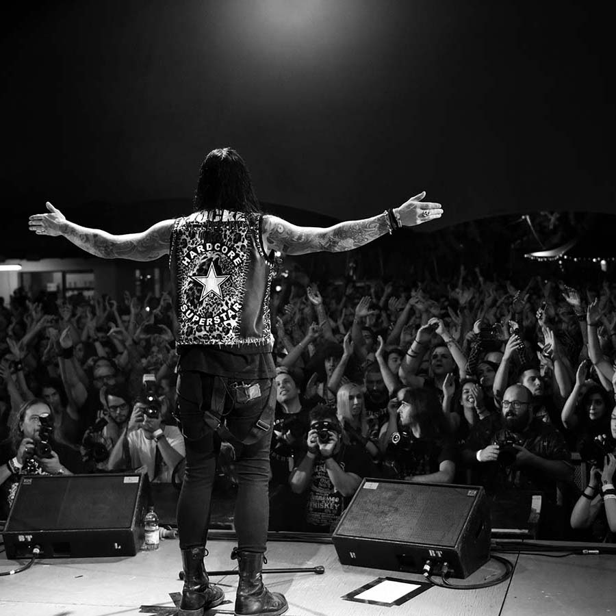 On Stage Crowd View | Hardcore Superstar